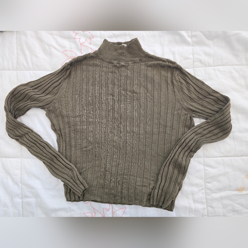 Ribbed Mock Neck Long Sleeve Top — Olive